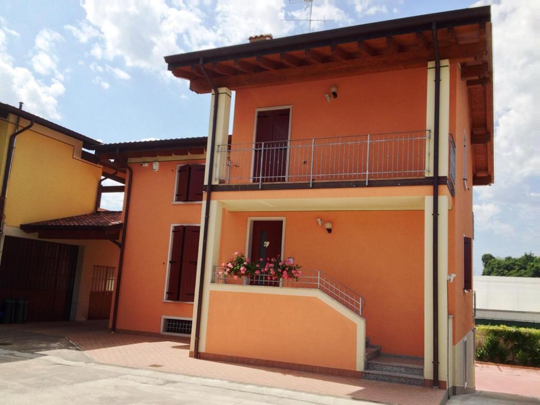 Appartamento Serena Ponti sul Mincio Bagian luar foto